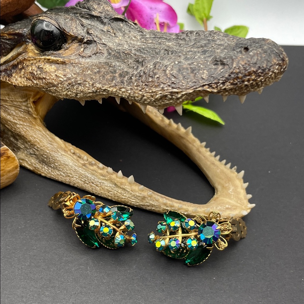 Beau Jewels clip on earrings vintage